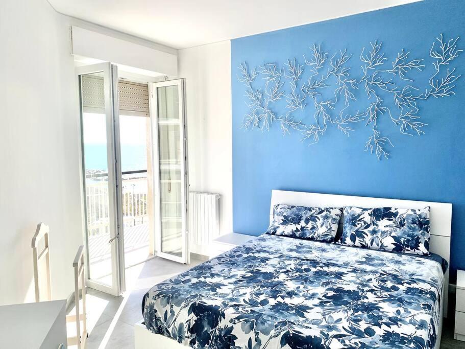 10 Min. Da Sanremo Appartamento Vista Mare Taggia Kültér fotó